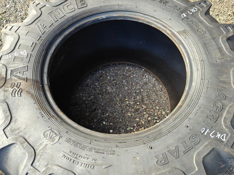 Alliance 600/65 R28 XXX