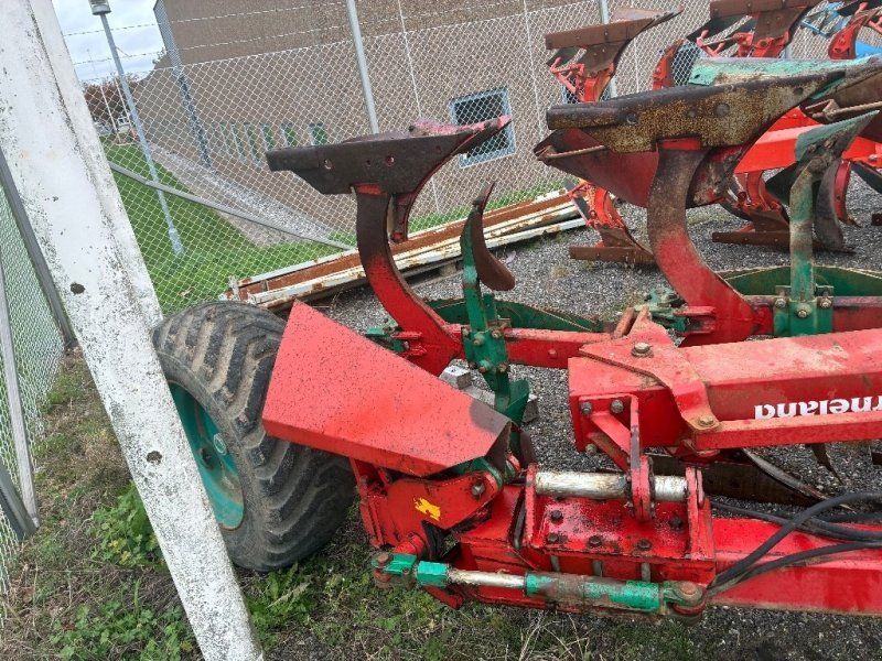 Kverneland PB-100- 7 fure