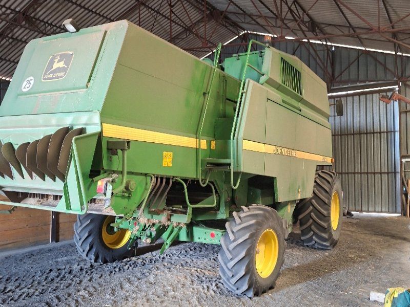 John Deere 2264