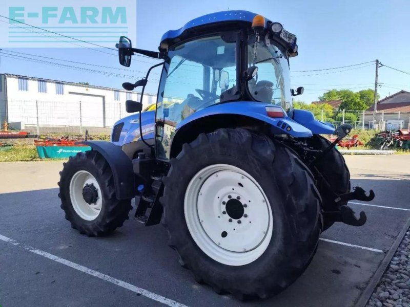 New Holland t6.120