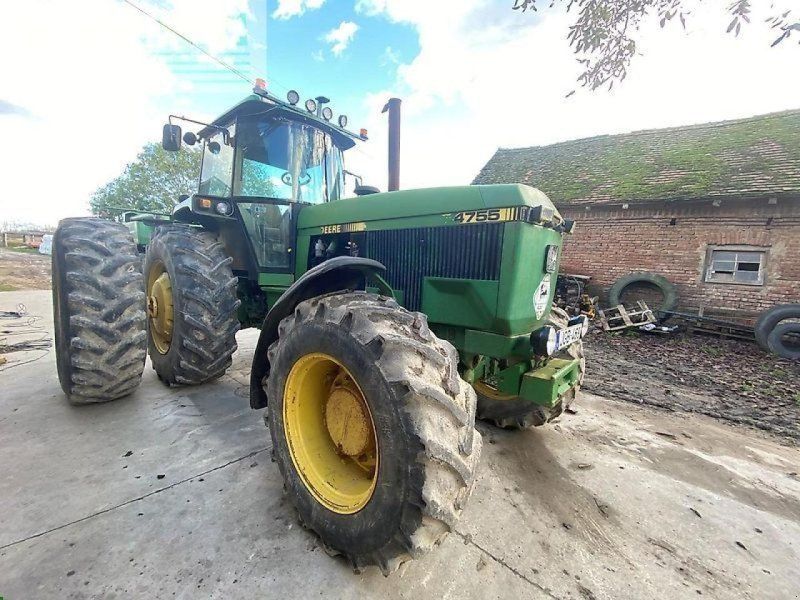 John Deere 4755