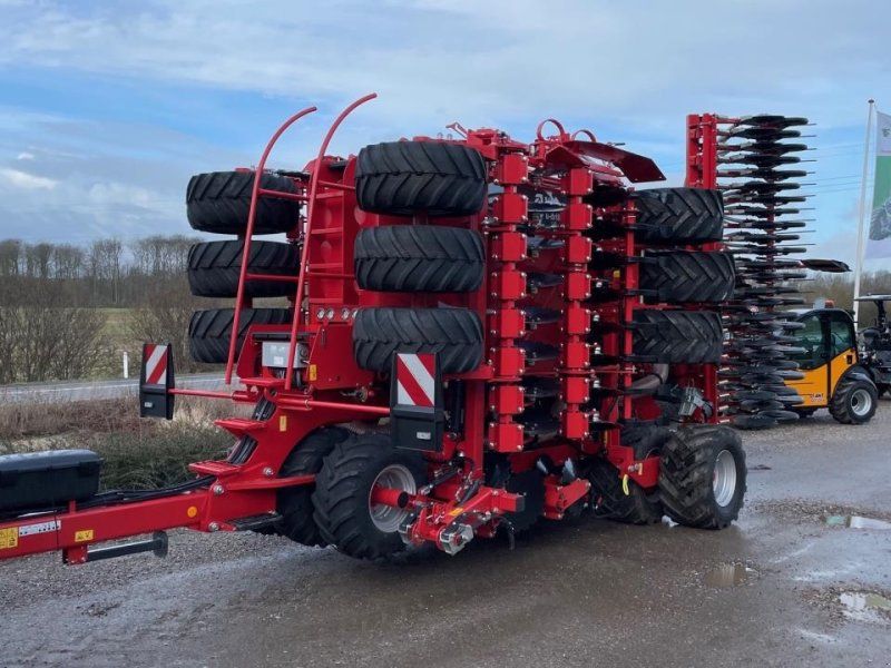 Kverneland U-DRILL 6001 PLUS