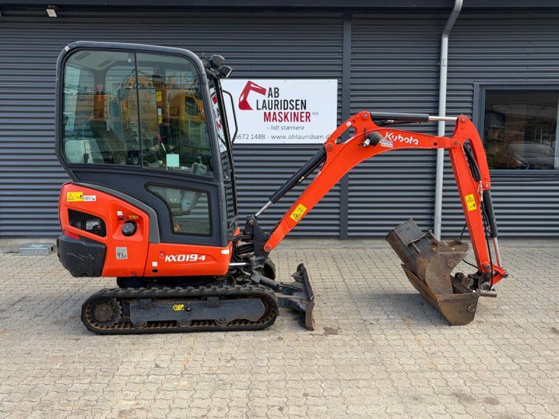 Kubota KX019-4 Tiltman og skovlsæt