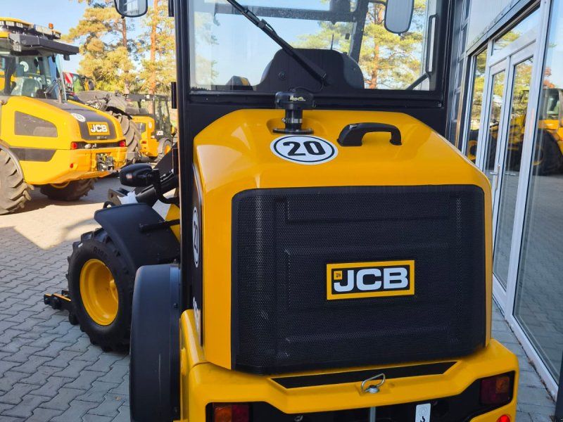 JCB 403 Agri