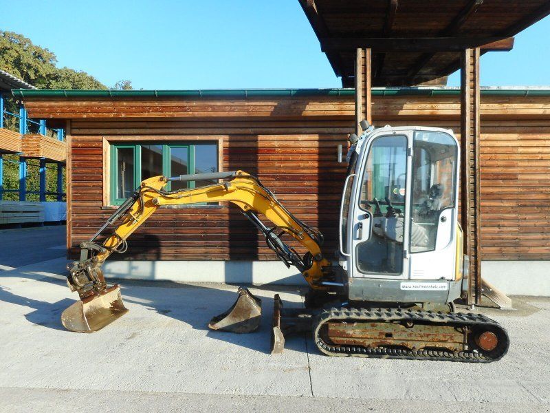 Wacker Neuson 28Z3  ( 2.809kg ) mit Powertilt