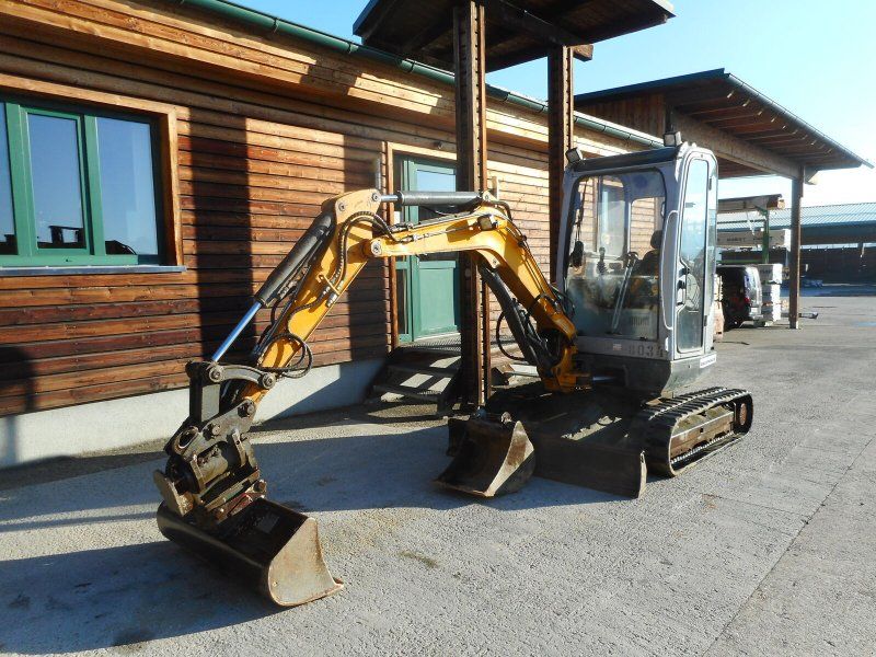 Wacker Neuson 28Z3  ( 2.809kg ) mit Powertilt