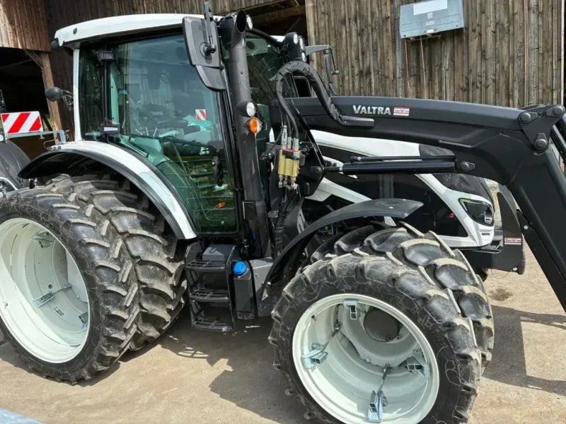 Valtra A 104