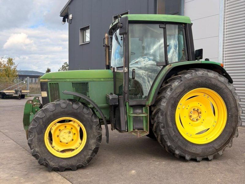 John Deere 6400