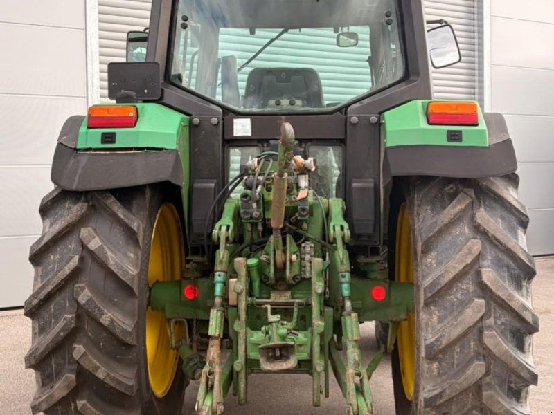 John Deere 6400