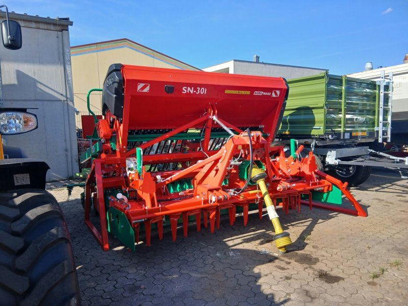 Agro-Masz ANA 30 + SN 301 24 Reihen