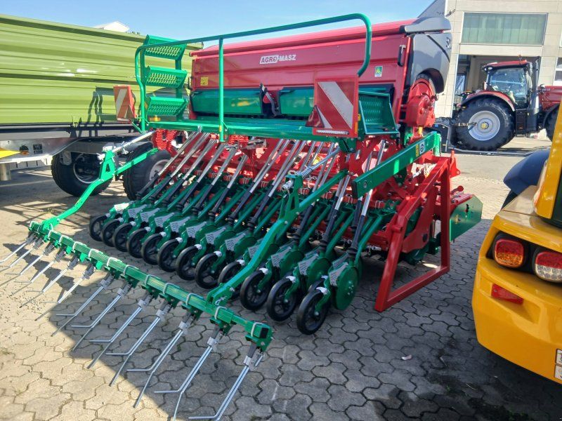 Agro-Masz ANA 30 + SN 301 24 Reihen