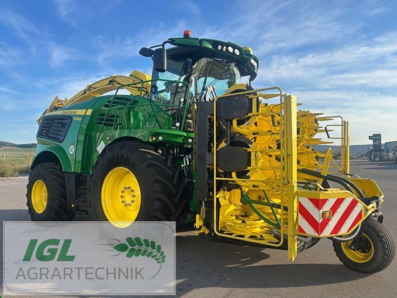 John Deere 9700 i