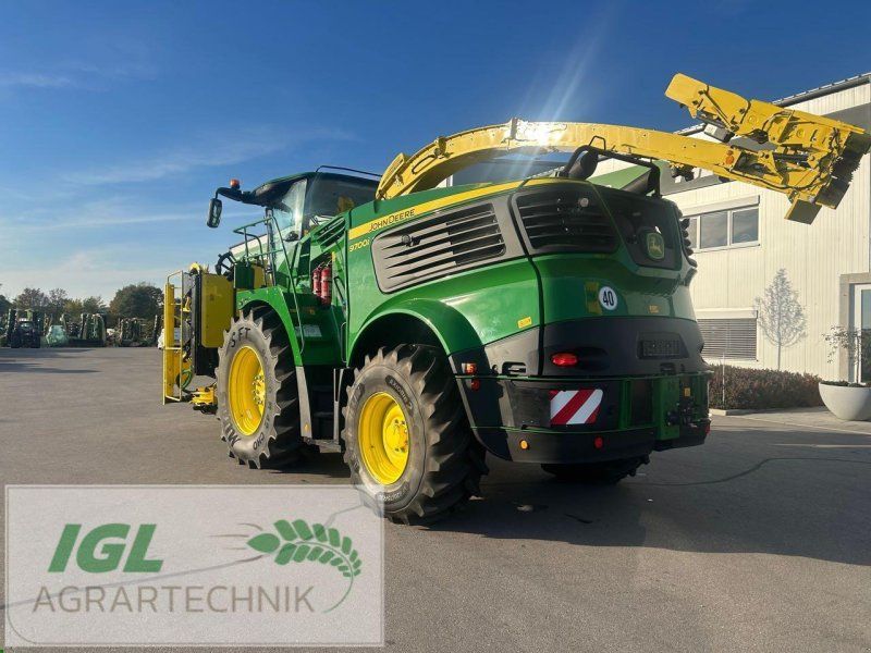 John Deere 9700 i