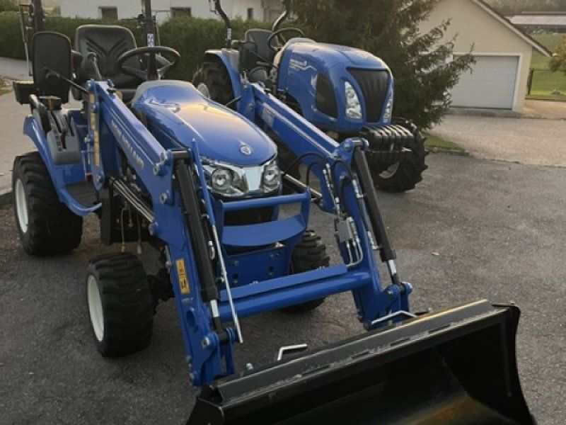 New Holland BOOMER 25 HST
