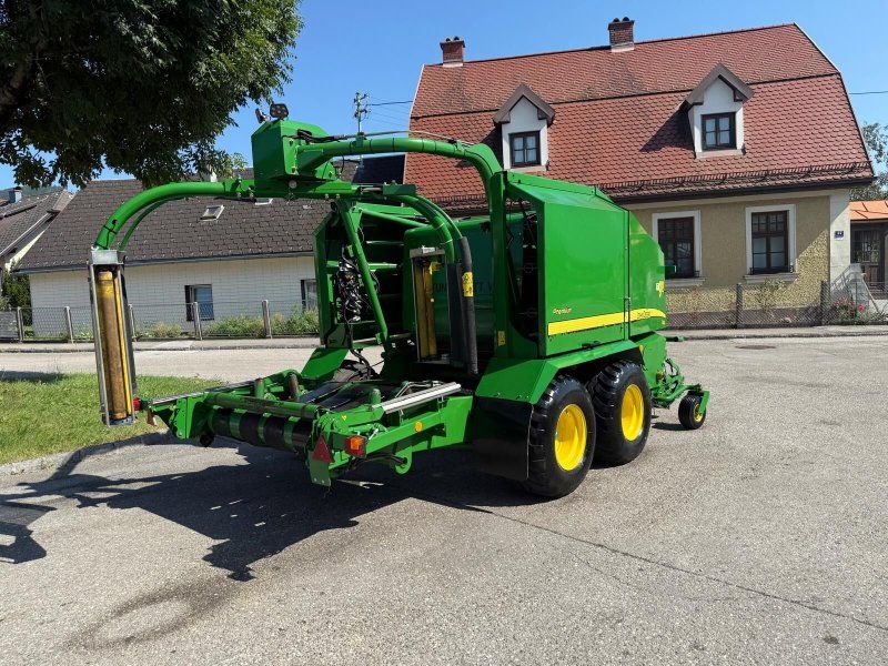 John Deere Rund 744