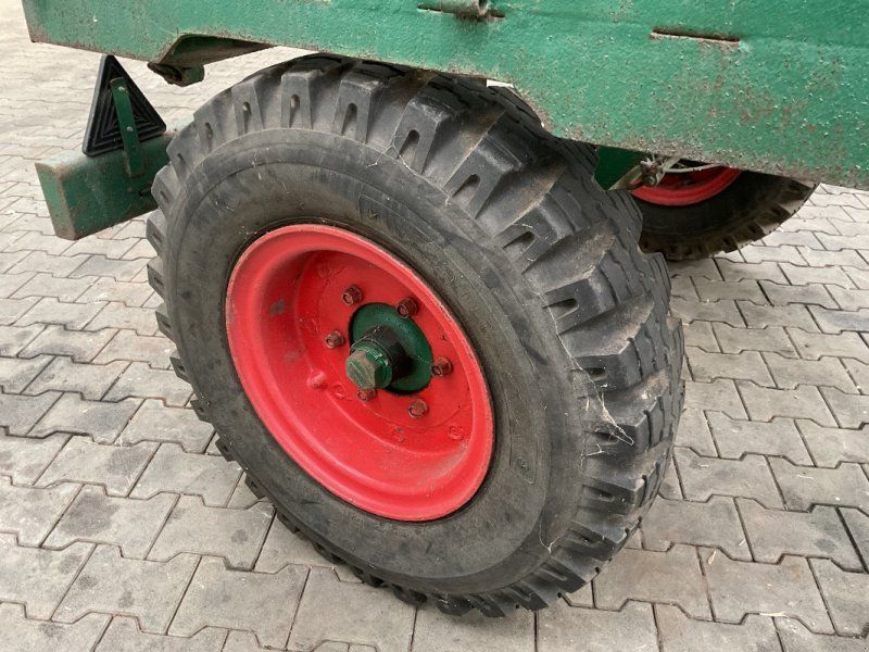Dünger- Fütterwagen