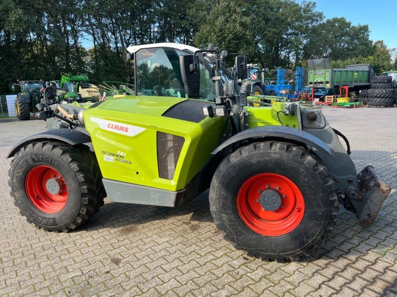 Claas Scorpion 741