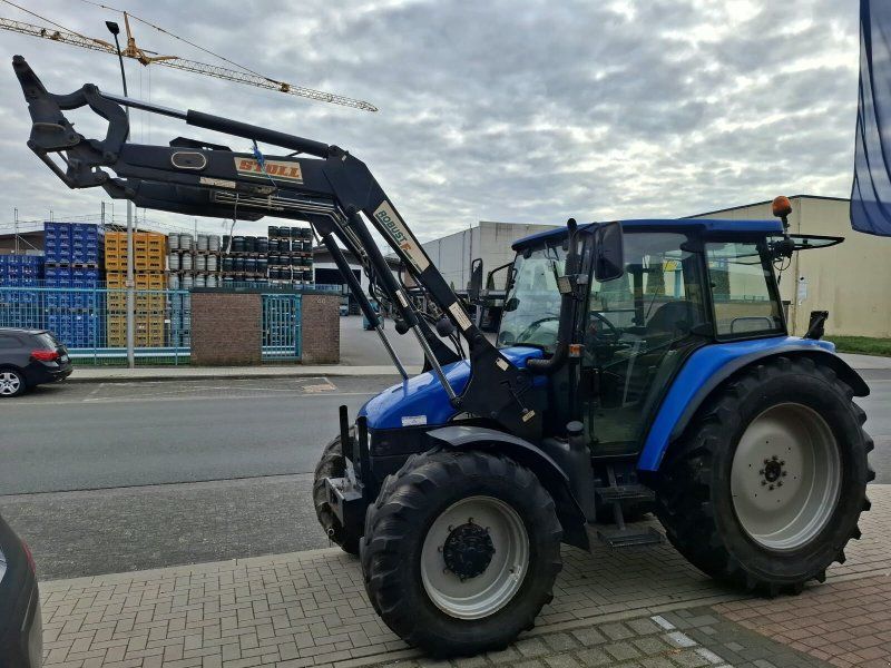 New Holland TL90 (4WD)