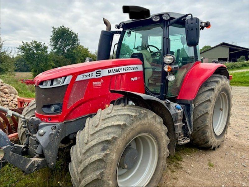Massey Ferguson 7718 Dyna VT