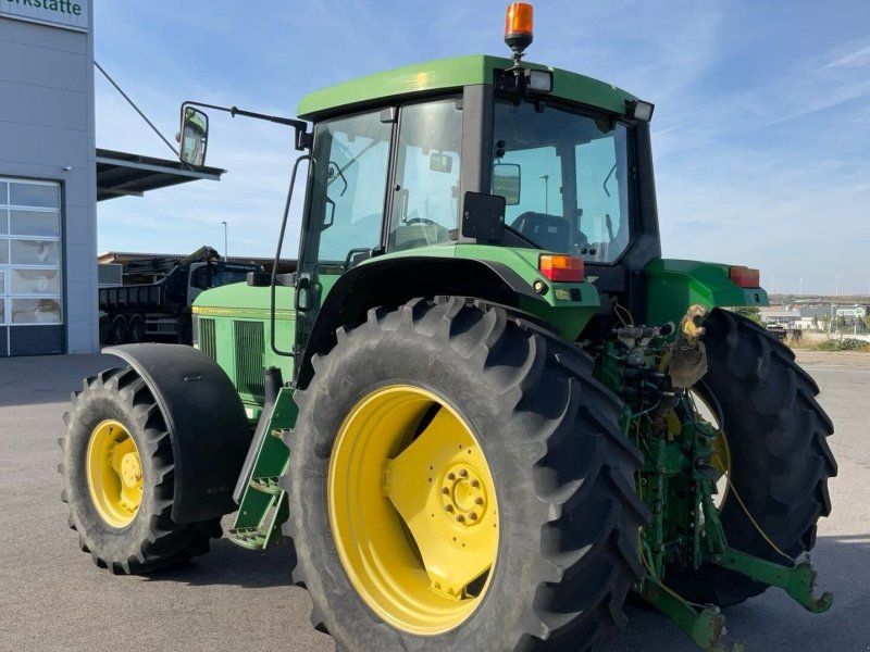 John Deere 6600