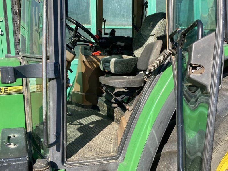 John Deere 6400