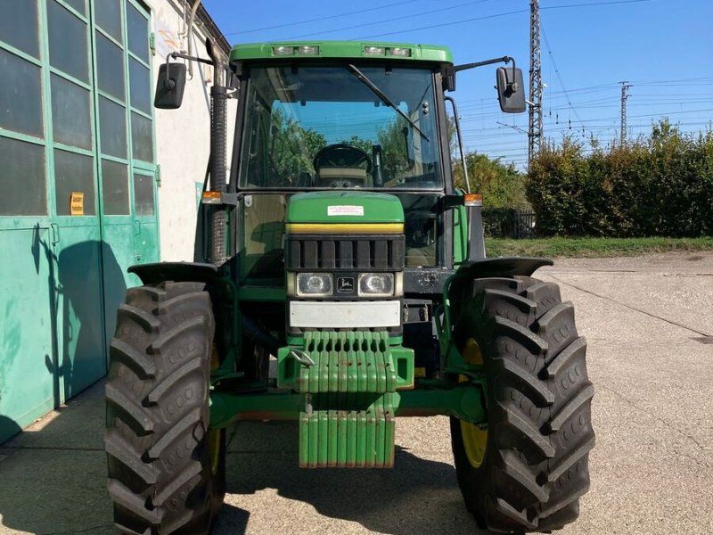John Deere 6400