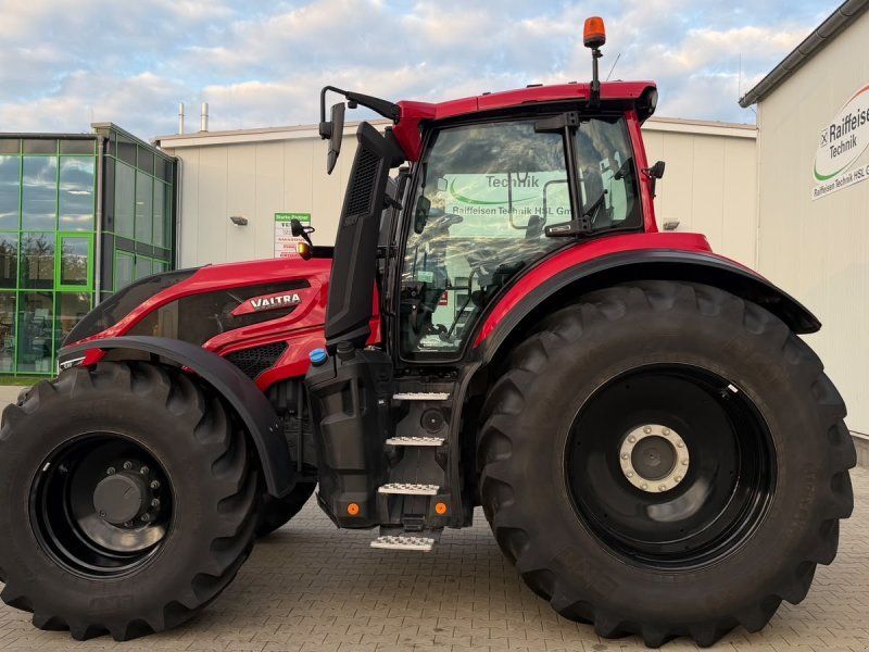 Valtra Q305