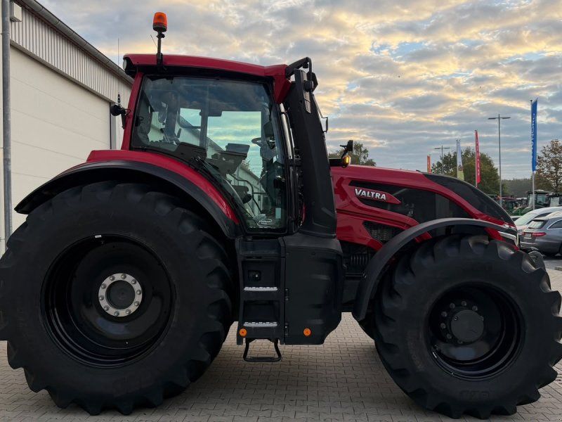 Valtra Q305