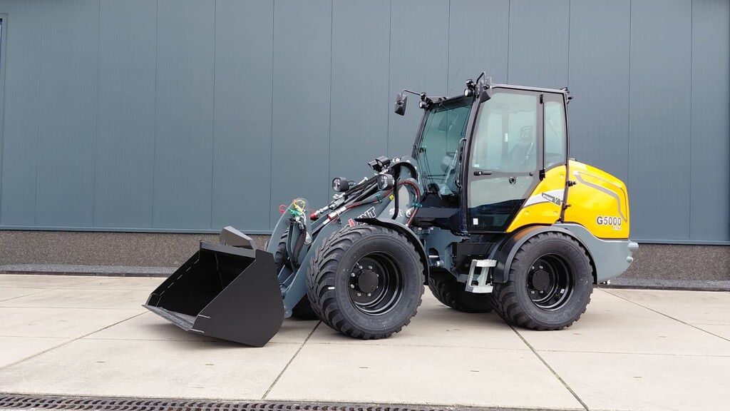 Giant G5000