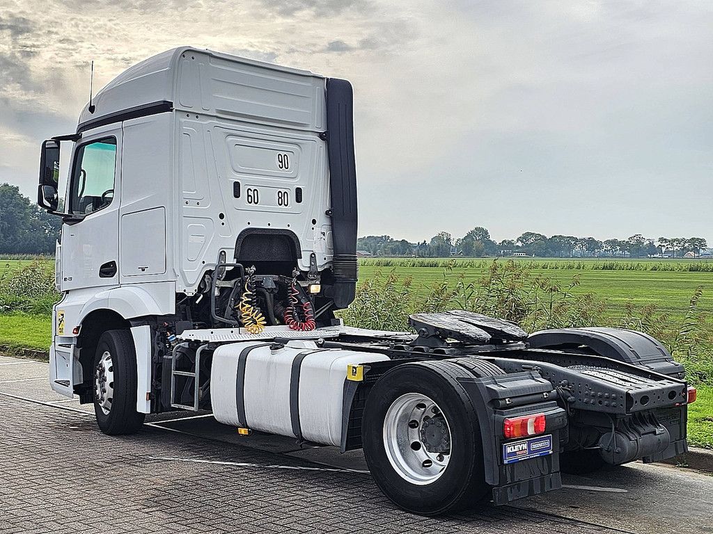 MERCEDES-BENZ ACTROS 1843