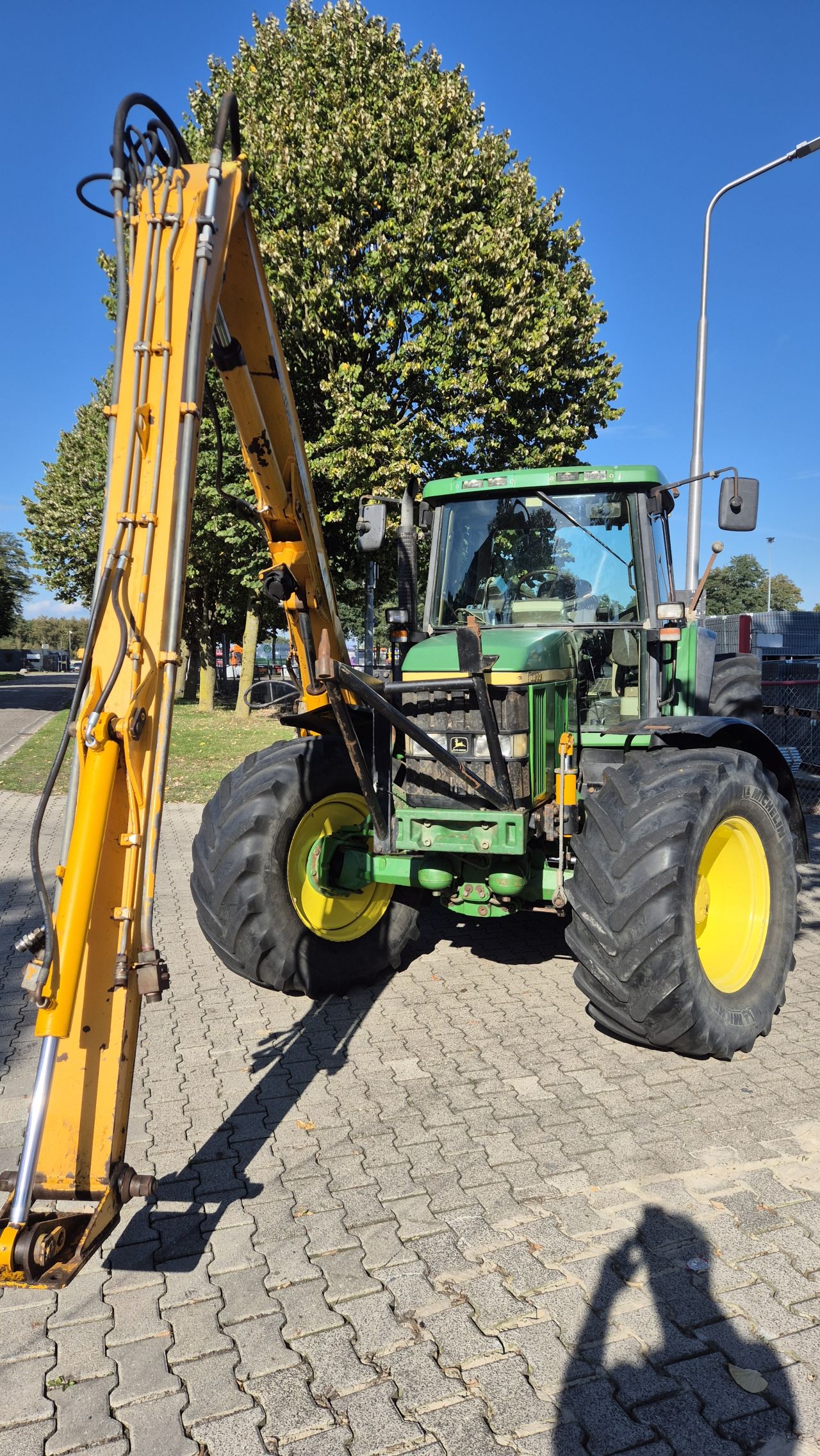 JOHN DEERE 6810 PQ+, kruip, airco, TLS, Herder MBK135LSH maaiarm