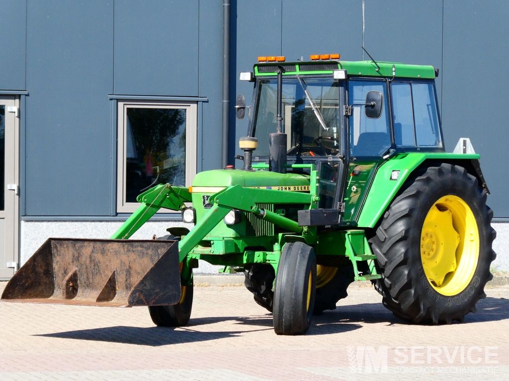 John Deere 2130 2wd