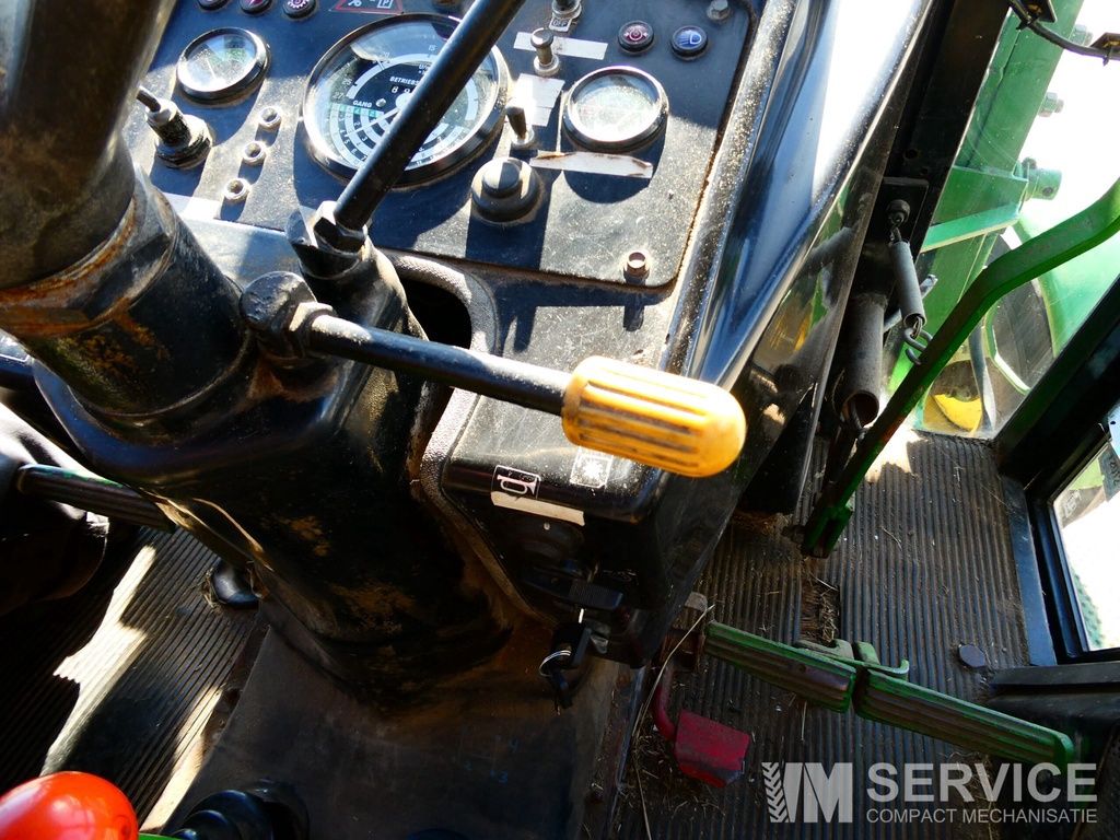 John Deere 2130 2wd