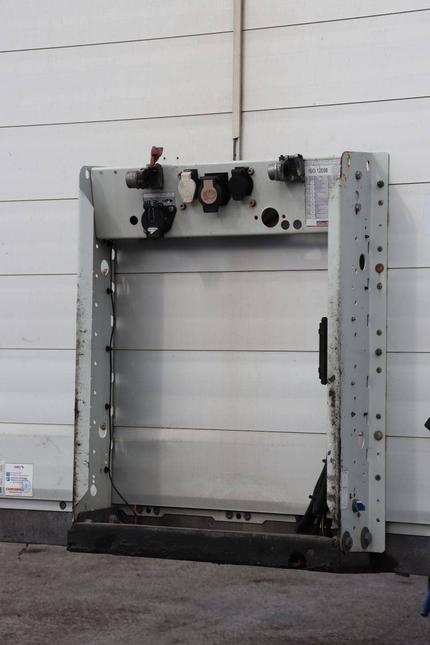Closed Semi-Trailer Schmitz Cargobull SCB*S3B 2019