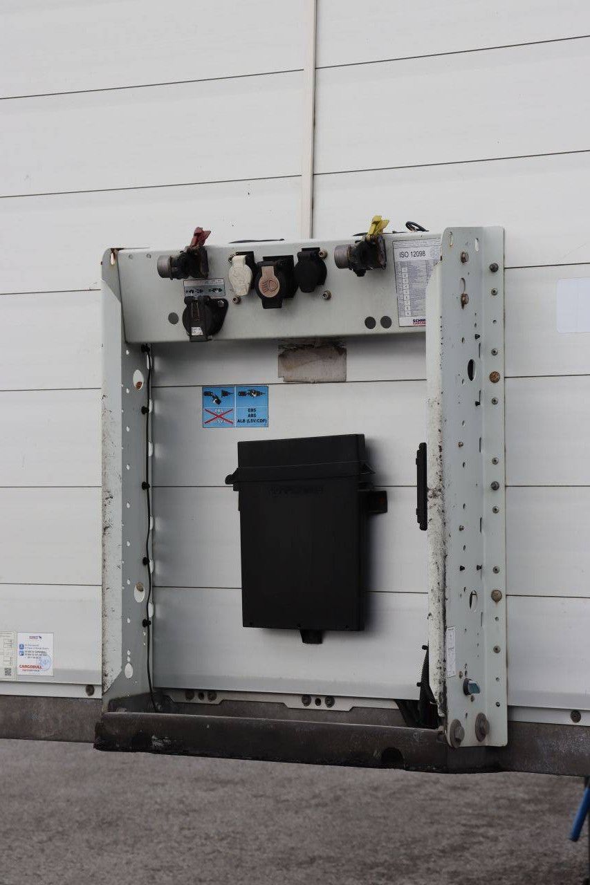Closed Semi-Trailer Schmitz Cargobull SCB*S3B 2019