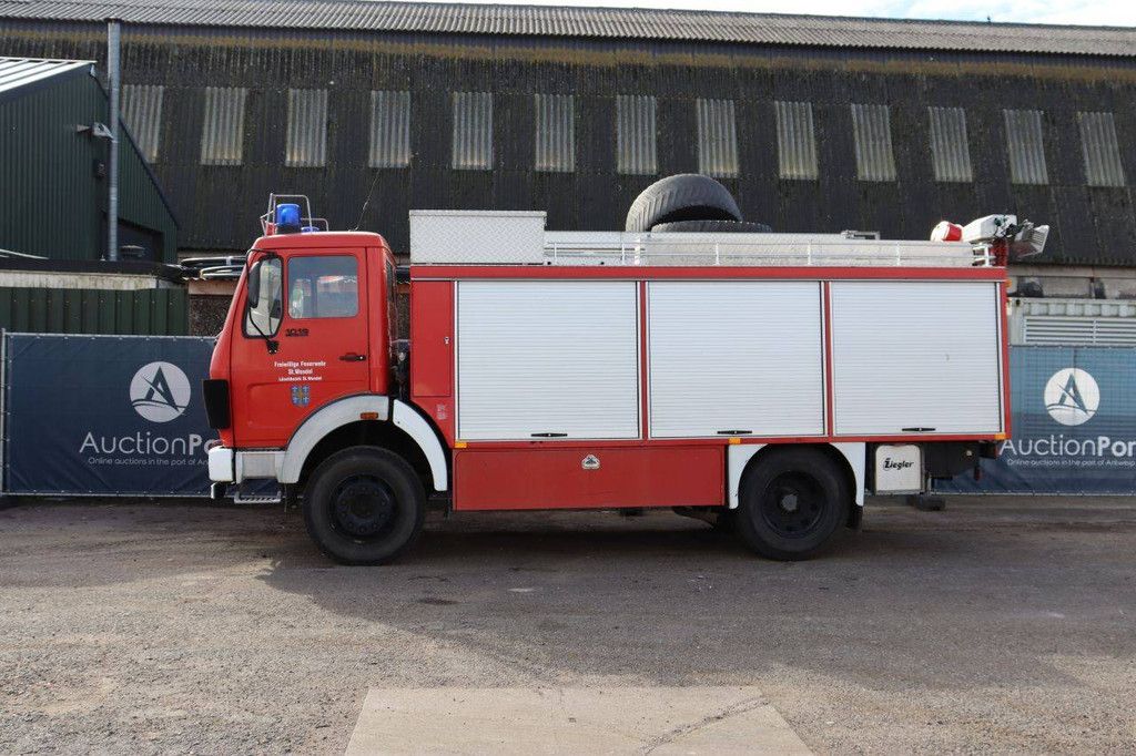 Feuerwehrauto Mercedes-Benz 1019 AF Diesel 192 PS 1983