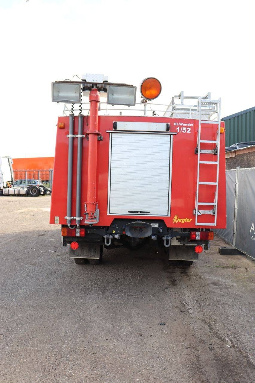 Feuerwehrauto Mercedes-Benz 1019 AF Diesel 192 PS 1983