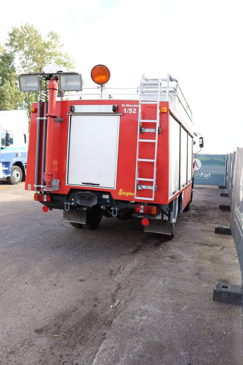 Feuerwehrauto Mercedes-Benz 1019 AF Diesel 192 PS 1983