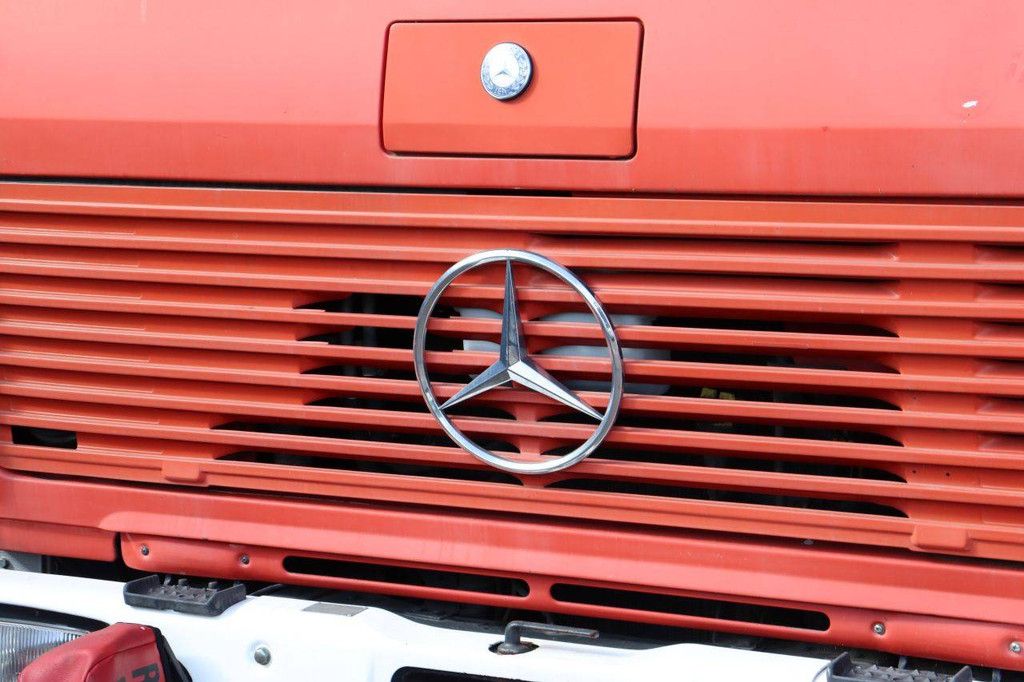 Feuerwehrauto Mercedes-Benz 1019 AF Diesel 192 PS 1983