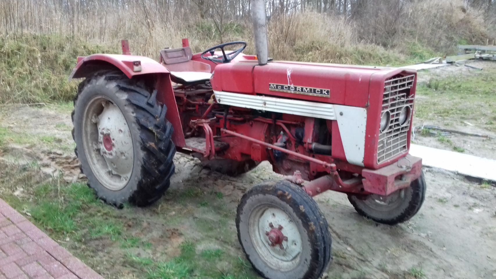 Te koop McCormick 423 loopt mooi en alles werkt goed.