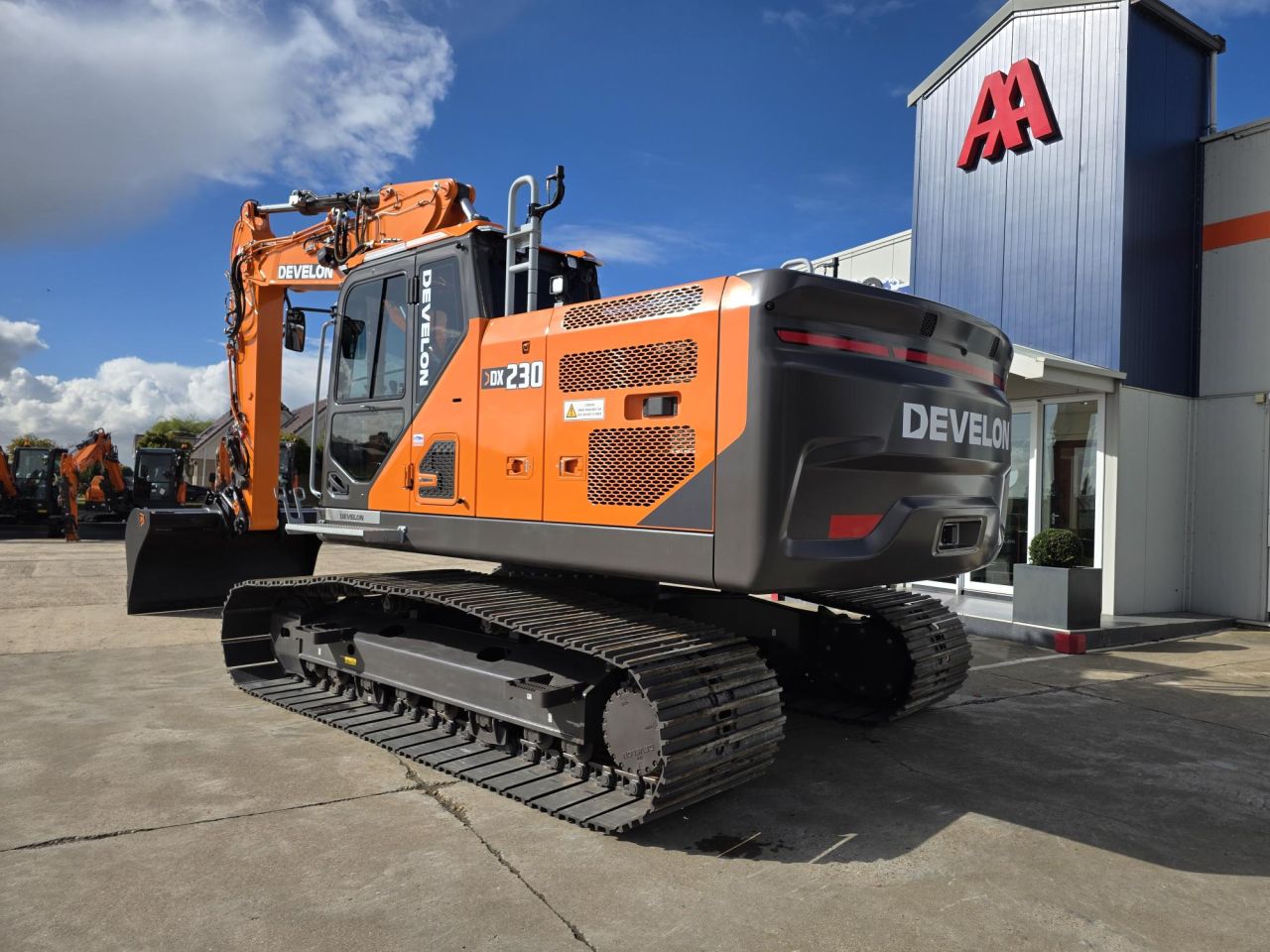 Develon DX230LC-9