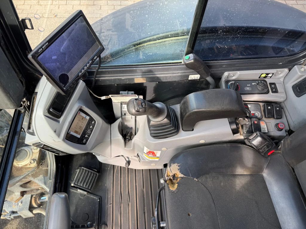 Kubota KX042