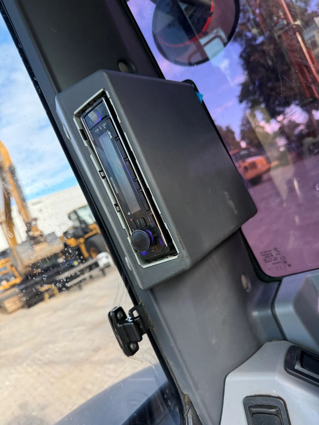 Kubota KX042