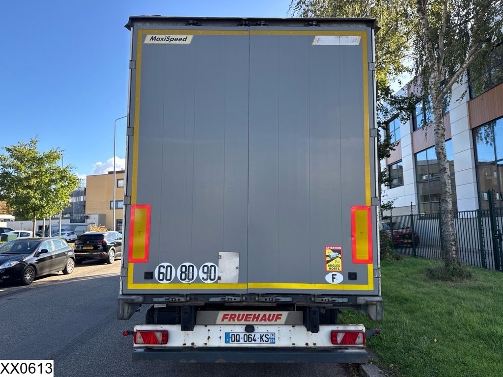 Fruehauf Tautliner Lift axle