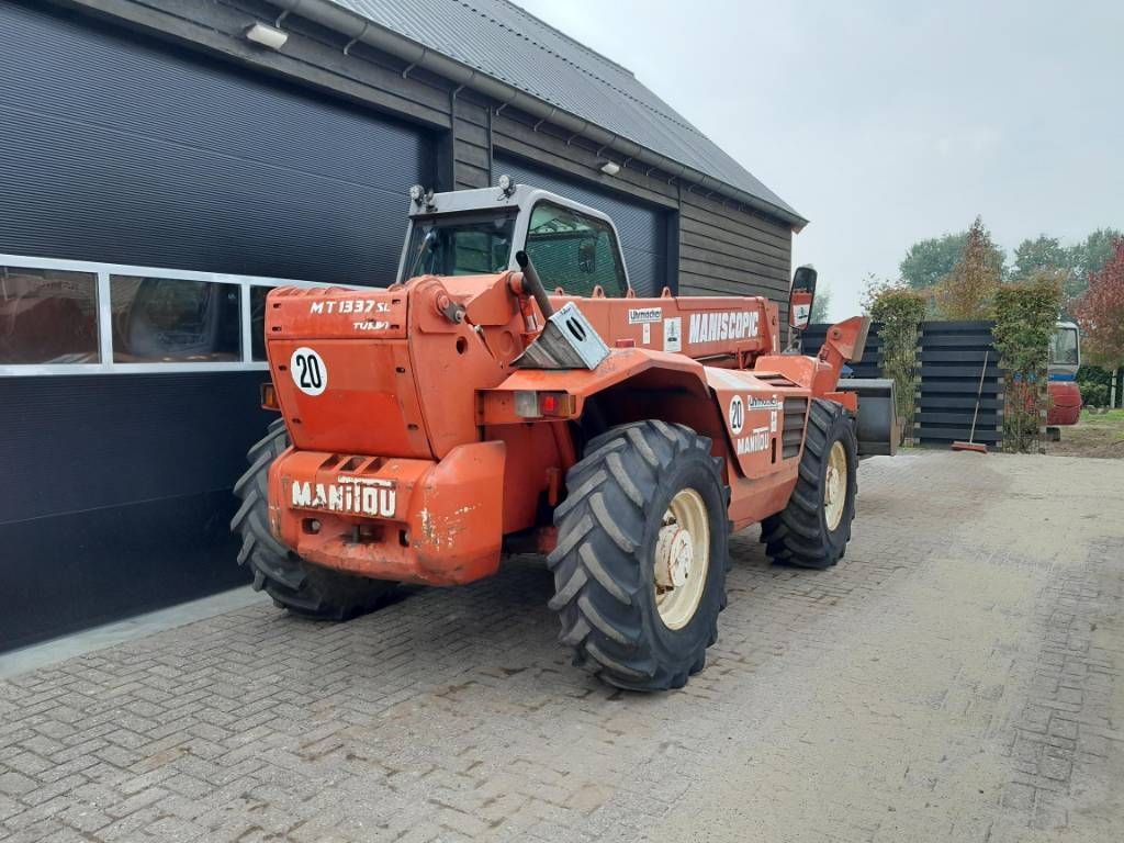 Manitou MT 1337 SL T verreiker met bak en vorken