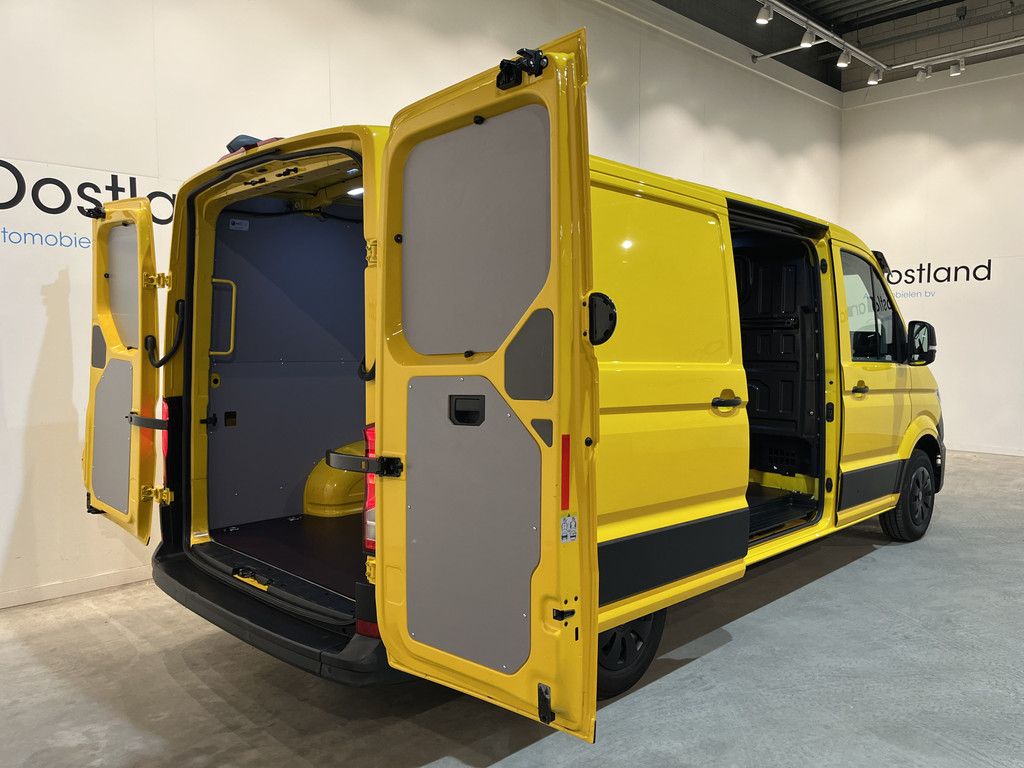 Volkswagen Crafter 35 2.0 TDI L3H2 140 PK / Euro 6 / 3.000 KG Trekgewicht / Airco / Camera / Carplay