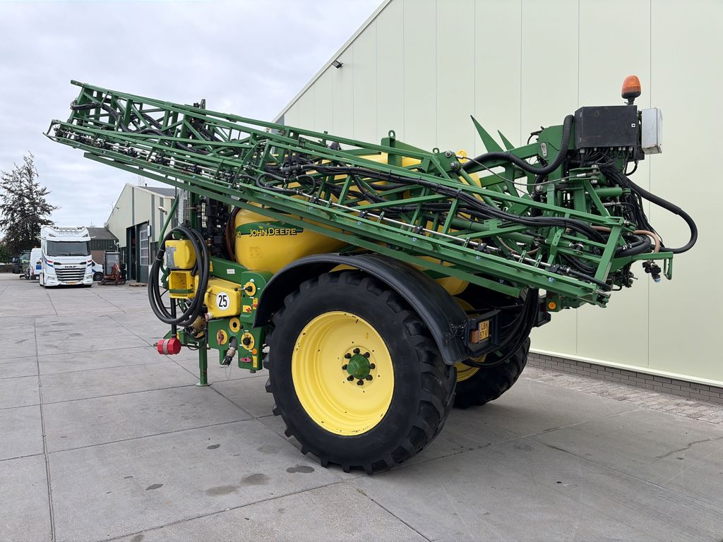 John Deere 840i Veldspuit