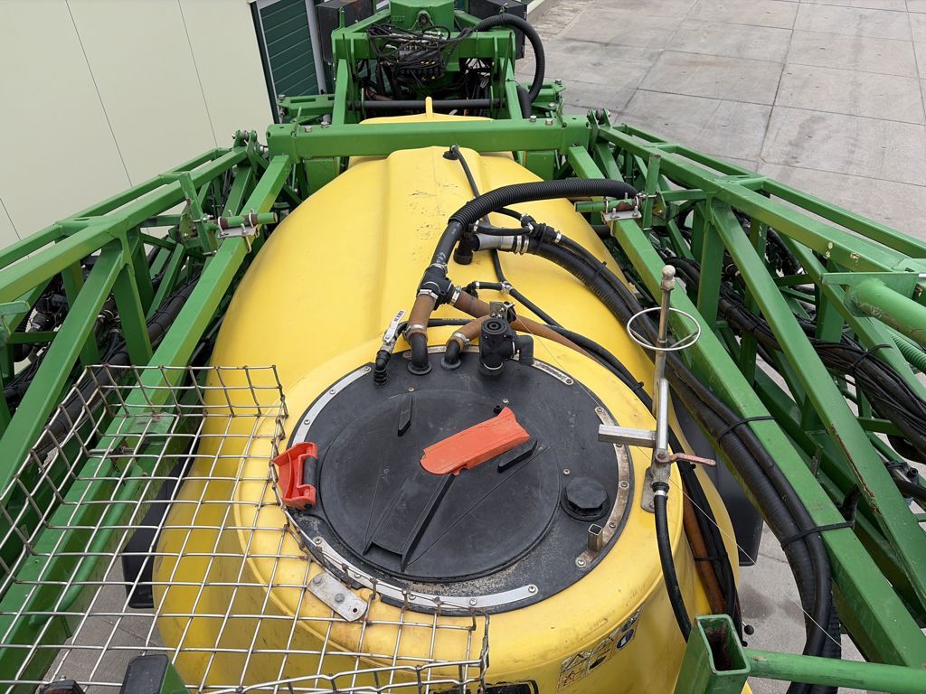 John Deere 840i Veldspuit