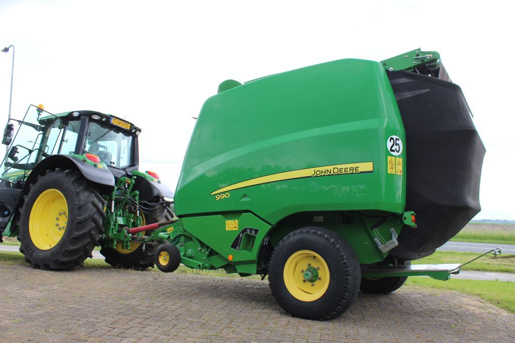John Deere 990