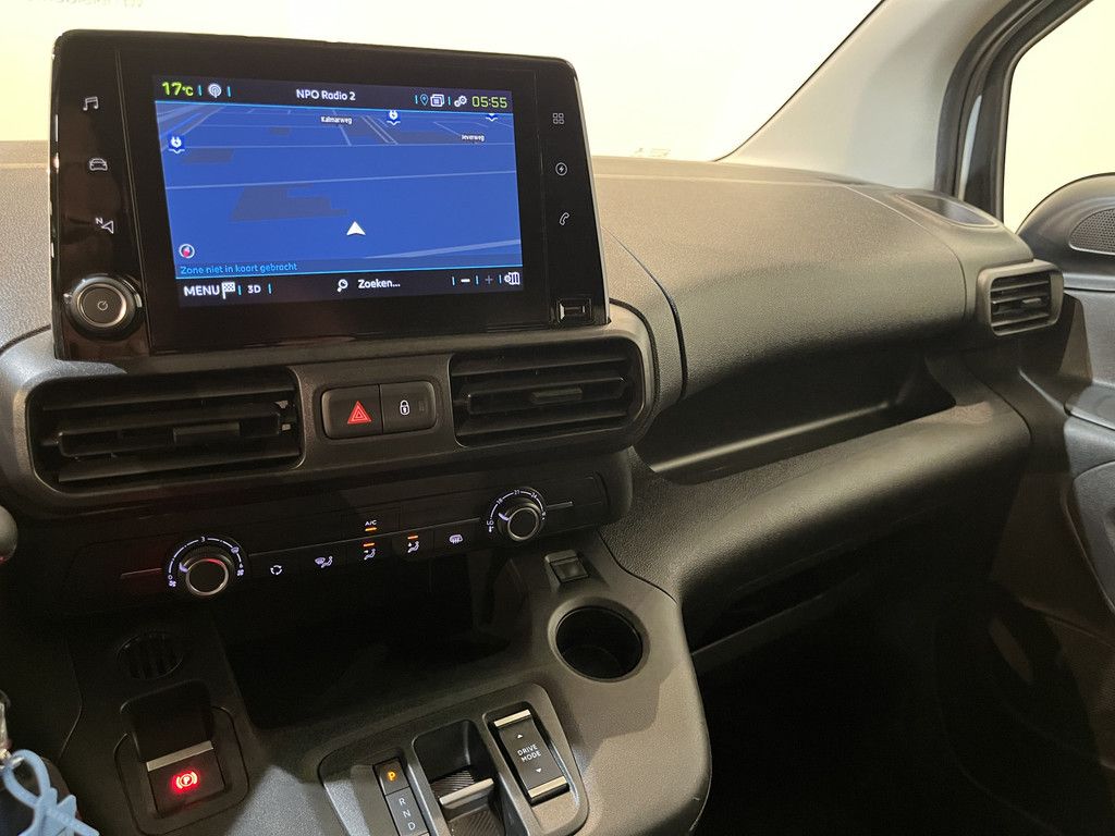 Peugeot e-Partner Premium Long 50 kWh / 100% elektrisch !! / SOH 95% / CCS Snelladen / Airco / Cruise Control / Camera / CarPlay / Navigatie / 3-Zits / 4.900 KM !!